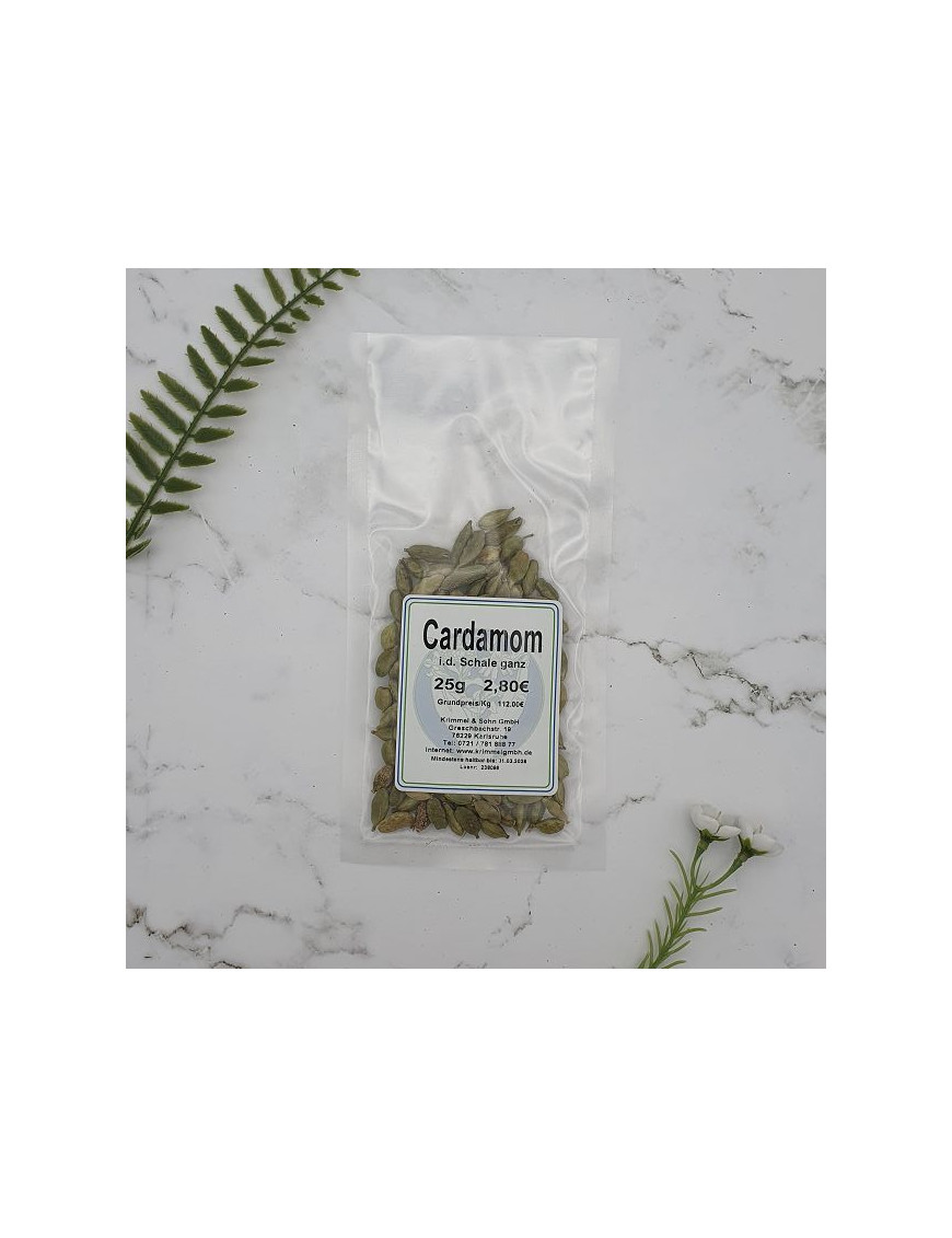 Cardamom ganz in der Schale